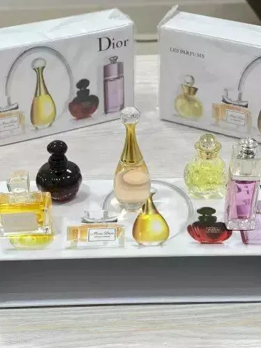 DIOR ATIR NABORI