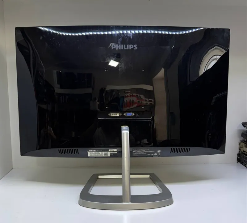 Philips 27’’ Curved VA 75hz — фото 1
