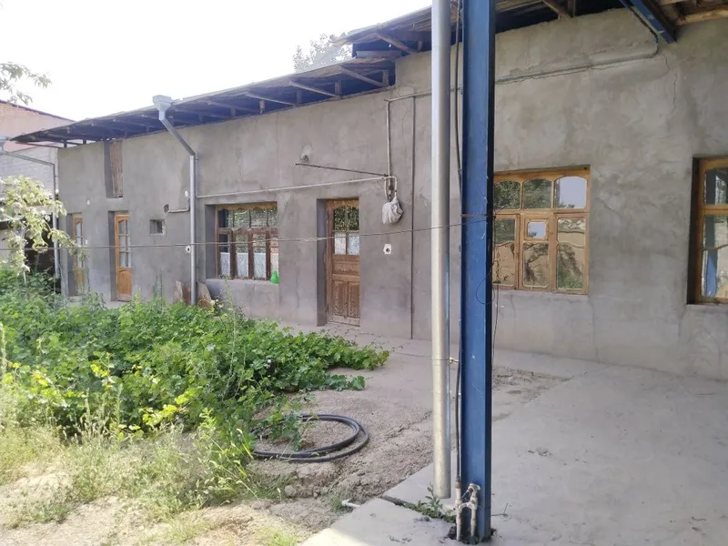 Toshkent tumani Oltin tepa maxallasida 8,9 sotixli uy sotiladi — фото 3