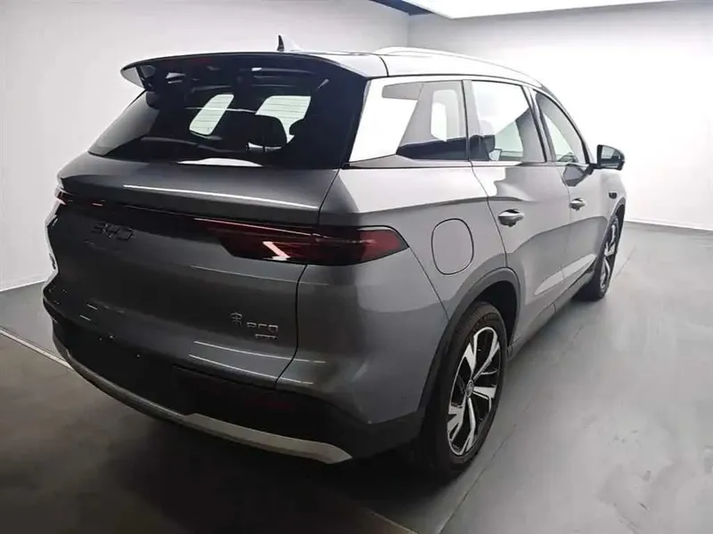 BYD Song Pro DM-i 71 km Flagship — фото 5