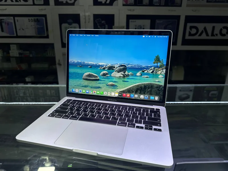 MacBook Pro (2020) 2 MacBook Pro (2020) 2