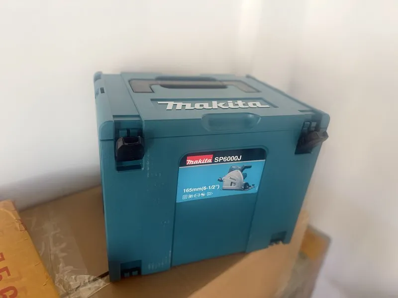 Погружная пила Makita SP6000J SP6000