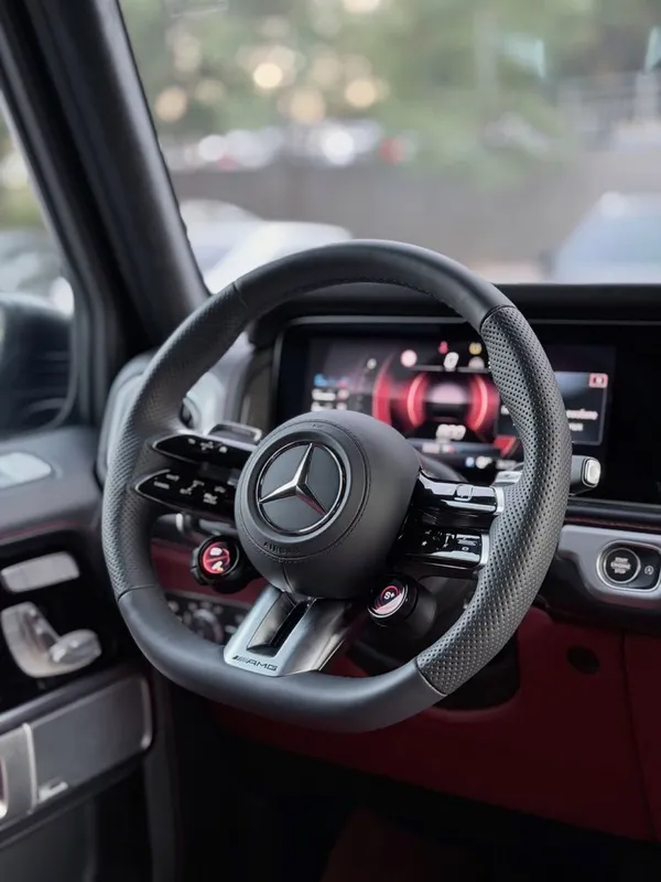 Mercedes Benz G63 AMG 4