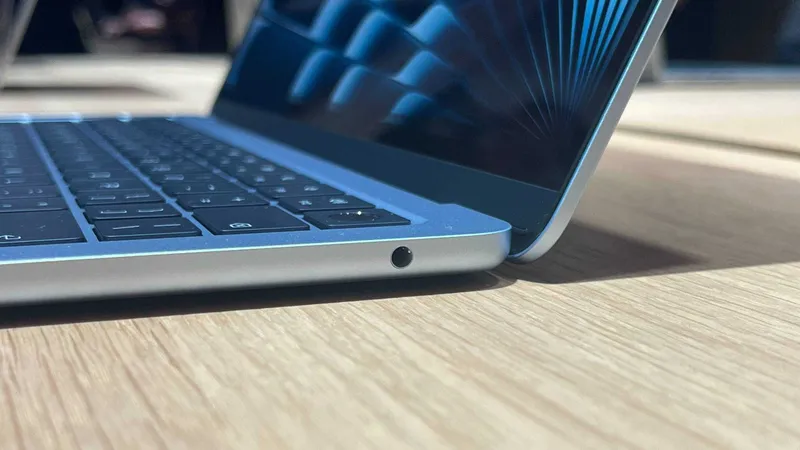 Mac Book Air M5 Sky blue — фото 3