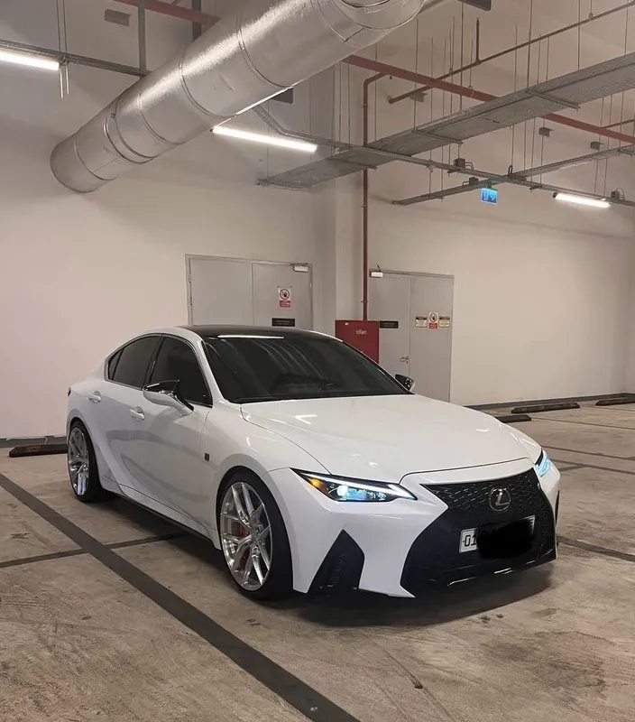 Lexus is300 f-sport — фото 1
