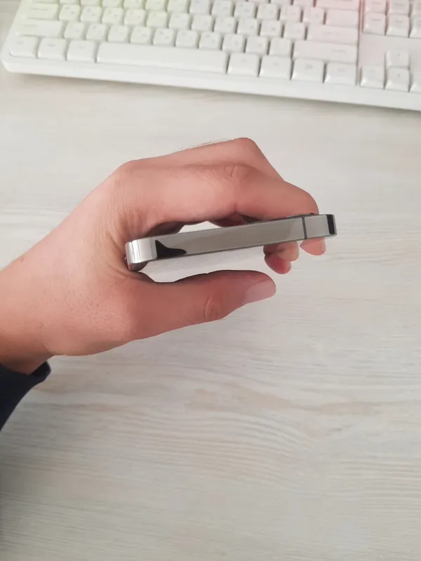 IPhone 12 pro 4