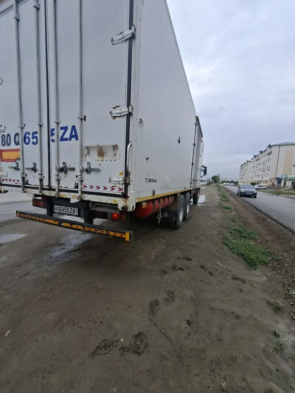 HOWO SINOTRUK. Sotiladi Yili 2024 Probeg.80 000 Yoqilg'i. Metan Kras 4