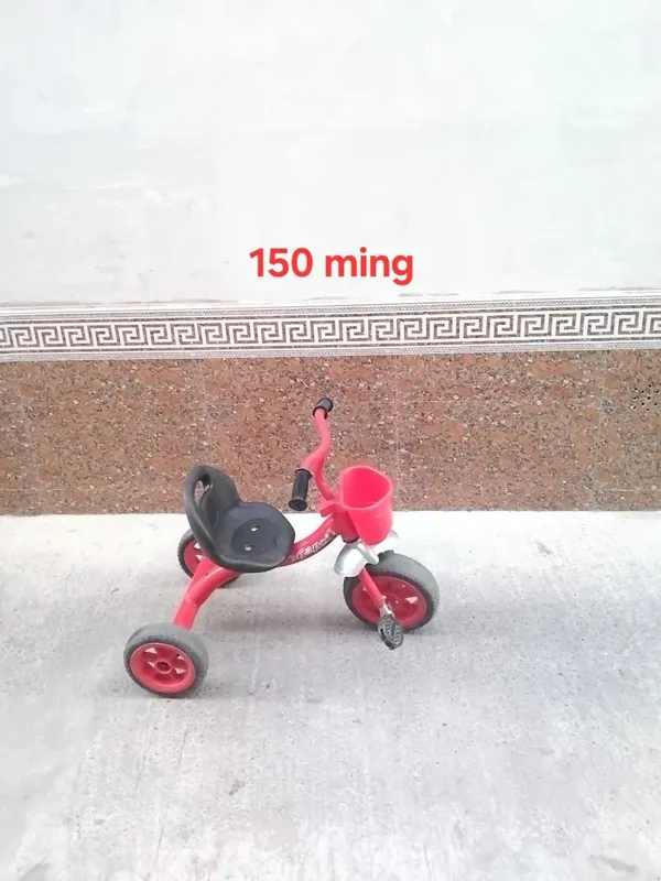 3 oyoqli velosiped kichkintoylar uchun 2