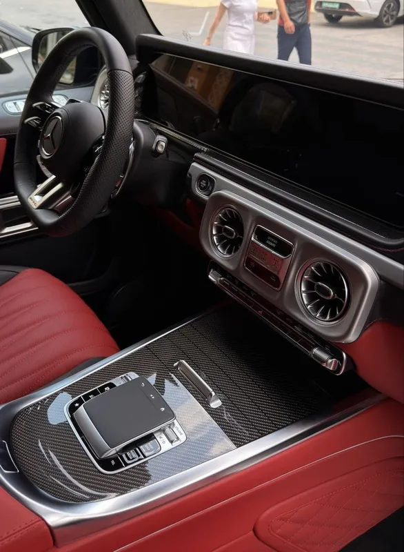 Mercedes-Benz G63 Manufactur 2026 год 8 Mercedes-Benz G63 Manufactur 2026 год 8