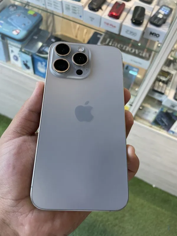 Iphone 15 Pro Max — фото 3
