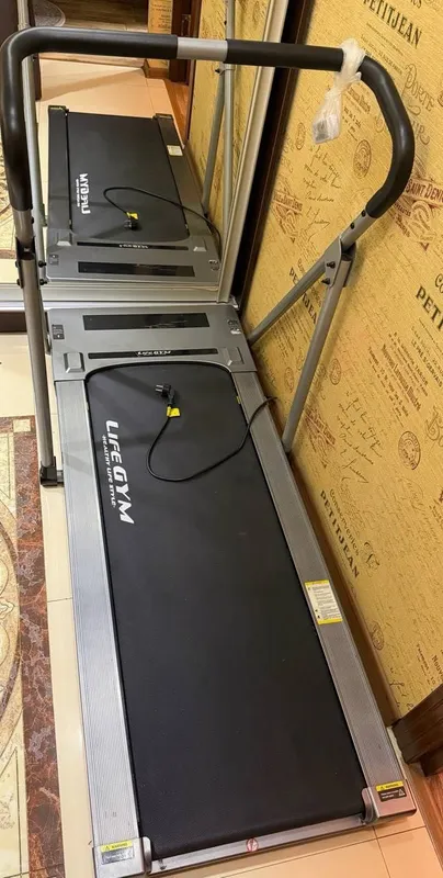 Продам Беговую Дорожку "Life Gym Mini pad" Продам Беговую Дорожку "Life Gym Mini pad"
