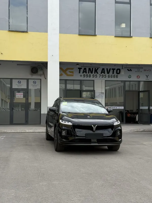 Voyah courage (4WD) 570 km Elektr Full 8 Voyah courage (4WD) 570 km Elektr Full 8