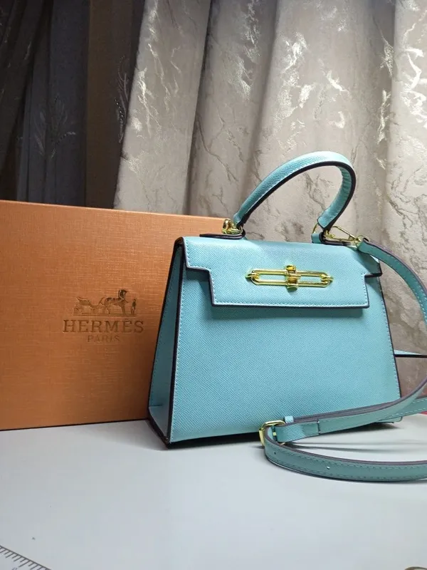 Original Hermes sumka sotiladi
