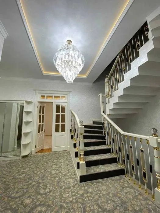 4-комнатная квартира, 300 м², Мирзо Улугбек 4 4-комнатная квартира, 300 м², Мирзо Улугбек 4