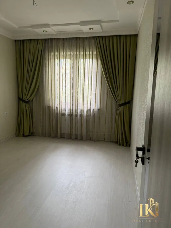 Продаётся 3-комнатная квартира (французская планировка), 92 м², 2/4, Яккасарайский район 1