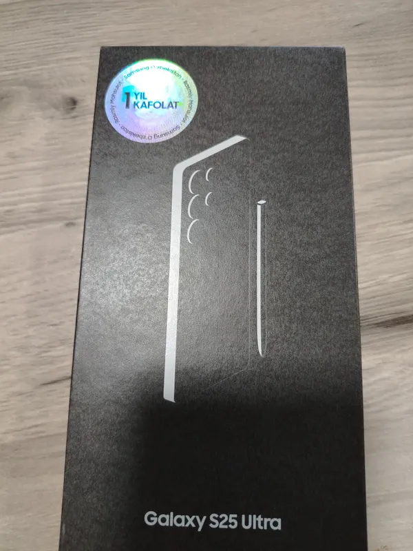 Продаю Samsung Galaxy S25 Ultra, 256 ГБ памяти