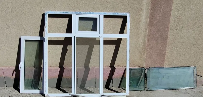 Продаётся окно Akfa 3