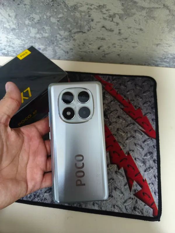 Продаётся Poco X7 5g 256/8 5 Продаётся Poco X7 5g 256/8 5