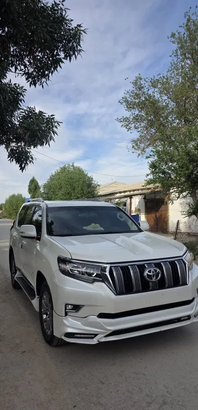 Продаю Toyota Land Cruiser Prado 150 в отличном состоянии. 6