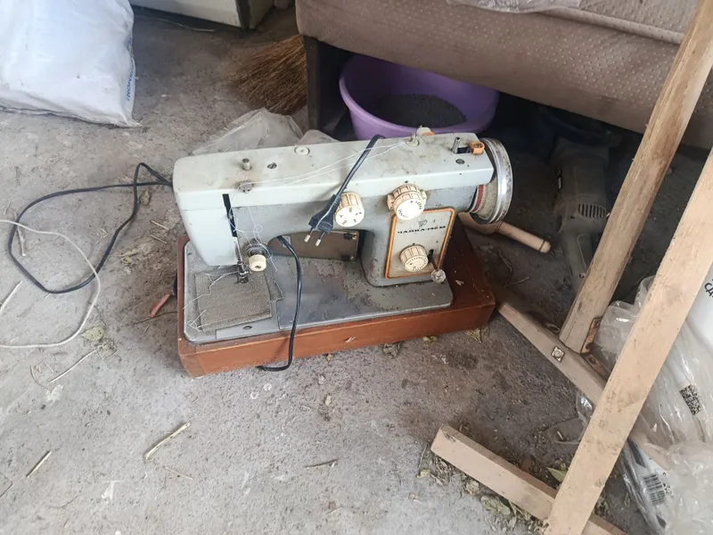 Продам оверлокчайка 142м