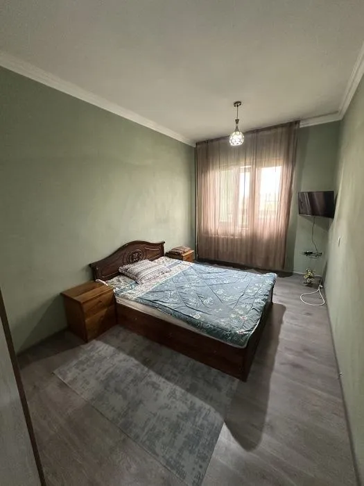 2-комнатная квартира, 77 м², 7/9 этаж (вторичка) — фото 1
