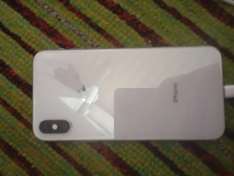 Iphone Xs yaxshi xolatda arzonga