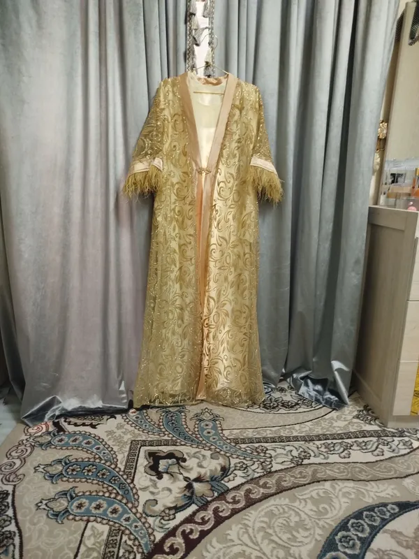 Вечернее платье