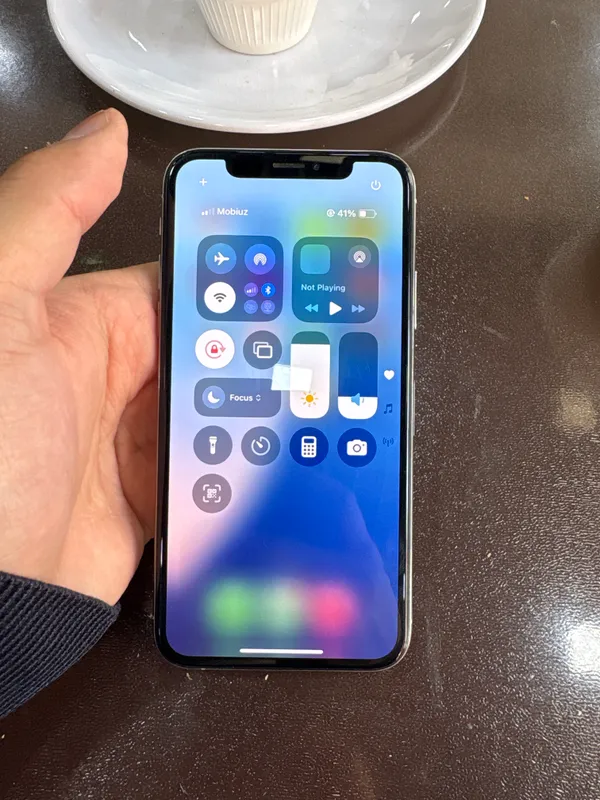 Iphone XS 64 gb chotki rasmda xolati 4 Iphone XS 64 gb chotki rasmda xolati 4