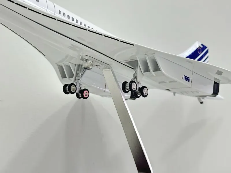 Самолет модель CONCORDE с подсветкой (отличный подарок) 4 Самолет модель CONCORDE с подсветкой (отличный подарок) 4