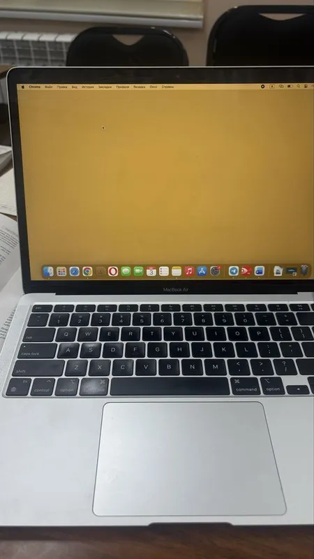 Macbook air M1, 13,3-inch 2 Macbook air M1, 13,3-inch 2