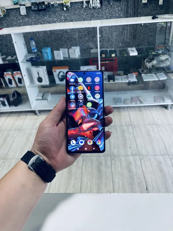 Poxo x 5 pro 8/256 srochna — фото 3