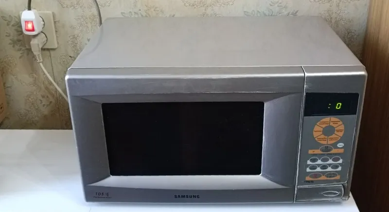 Микроволновка Samsung model G273VR-S производство Россия Калининград — фото 1