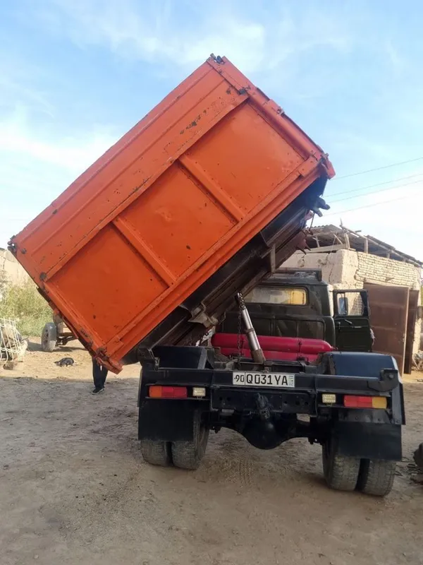 Zil 130 sotiladi yili 90. 8 Zil 130 sotiladi yili 90. 8