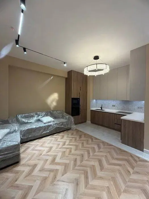 3 xonali kvartira, 61 m2, Yakkasaroy 1