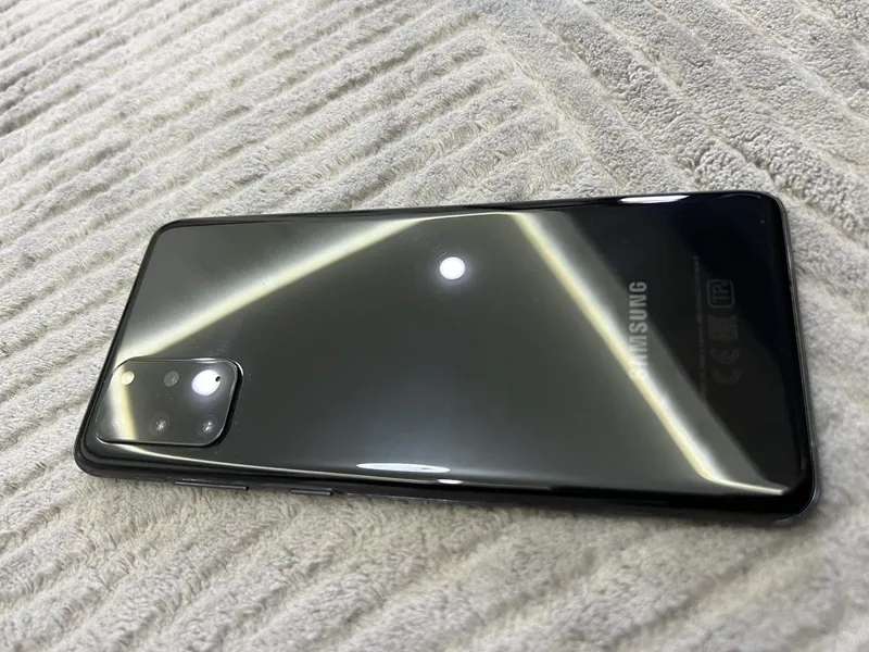 Samsung Galaxy s20 plus Veitnam idealniy — фото 2