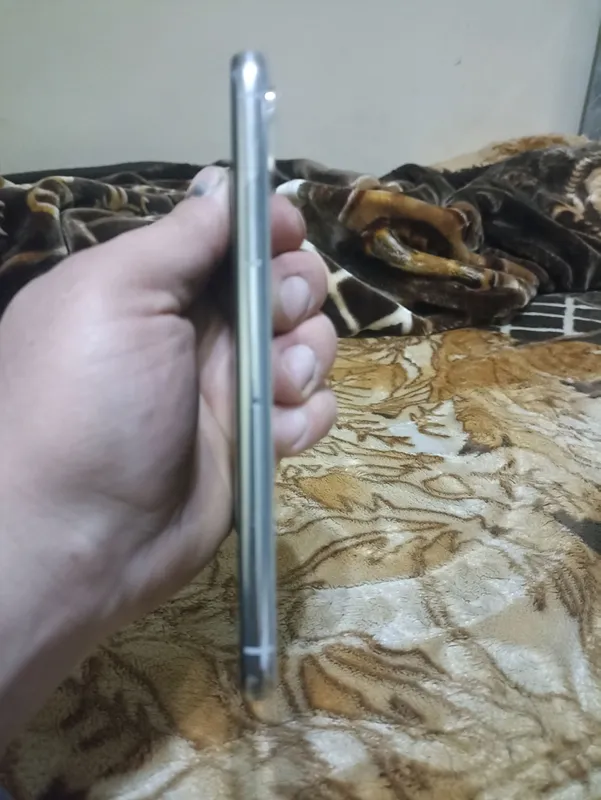 iPhone xs 64 xotira 78 yonks qogan joy ishledi 3
