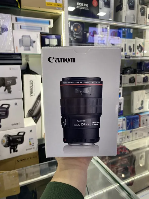 Макрообъектив Canon EF 100 мм L 2.8