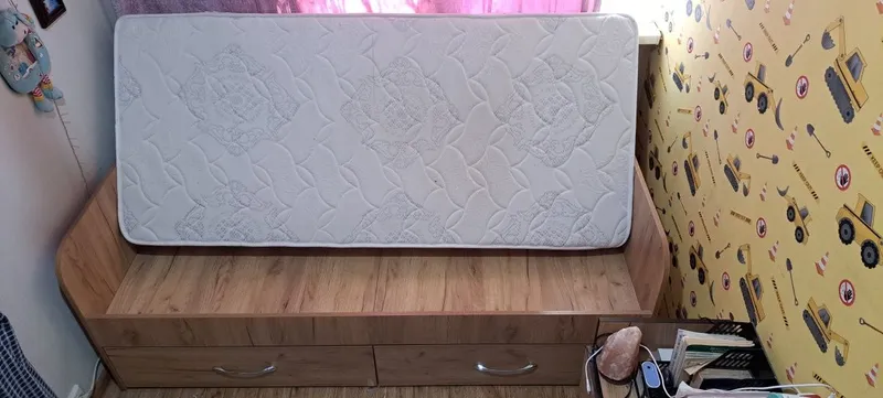Кровать 184×85 с матрасом 3