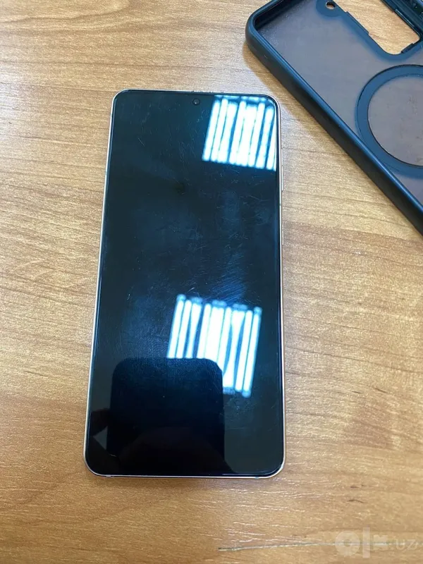 Samsung S21 5G идеальный 7 Samsung S21 5G идеальный 7