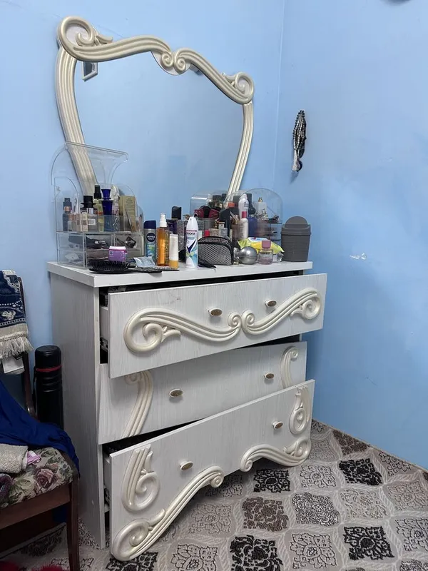 Srochna mebel sotiladi 3 Srochna mebel sotiladi 3