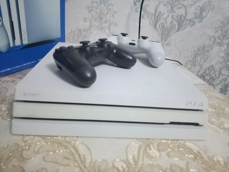 Play Station 4 pro