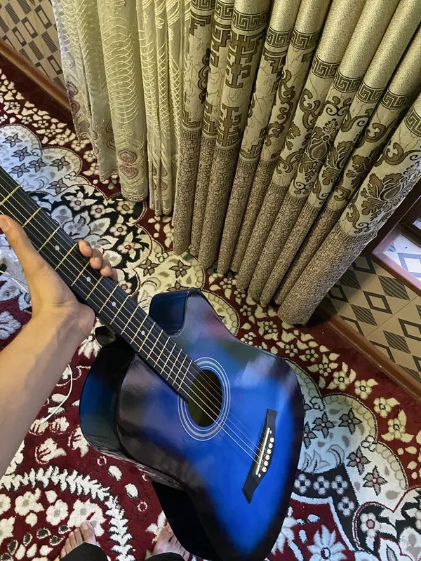 Gitara accustika 3