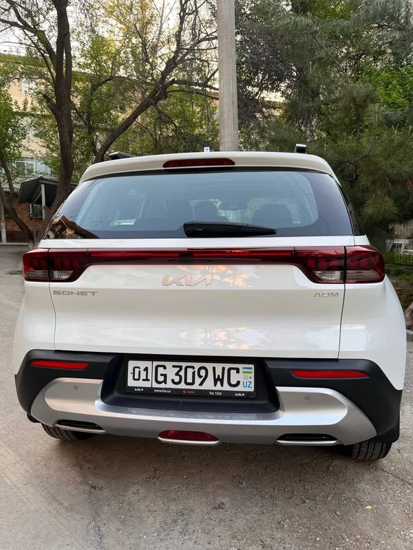 Продается Kia Sonet 2024 год 3-фул позиция — фото 1