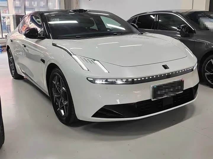 Lynk & Co 10 — 120 AWD Ultra — фото 2