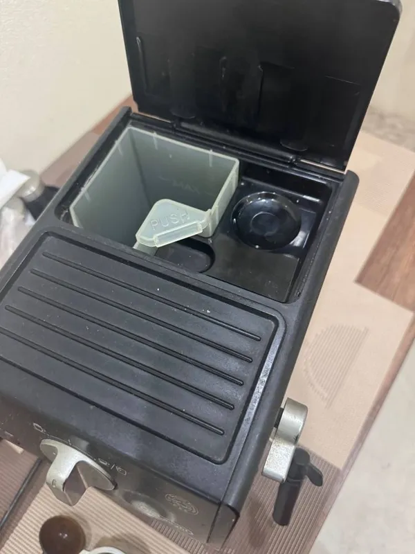 Продам кофе машину Delonghi — фото 3 Продам кофе машину Delonghi — фото 3