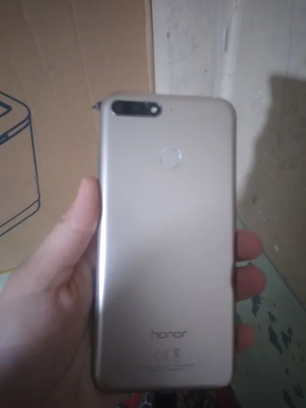 Телефон Huawei Honor c7 2 Телефон Huawei Honor c7 2