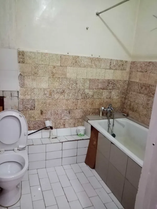 Uy arendaga beriladi 2 hona 2x6 balkon 8