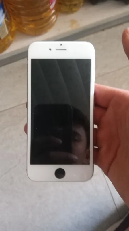 iphon 6s batarekasi almashgan va icloti bor