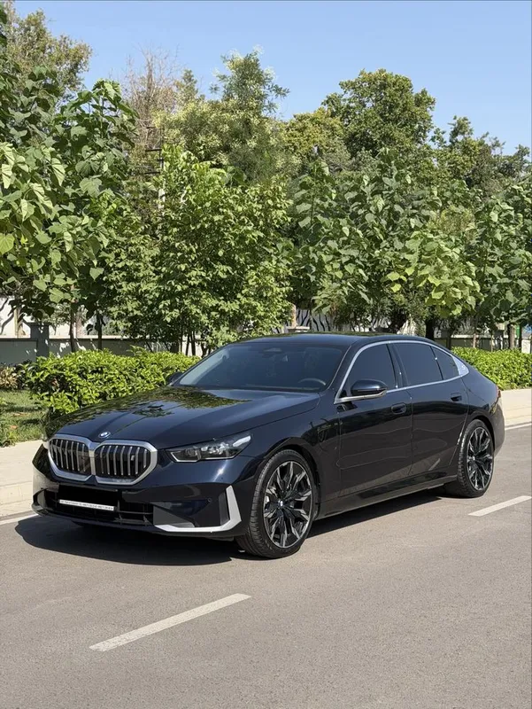 Bmw I5 35l 2024 доп опция. Тозза 1