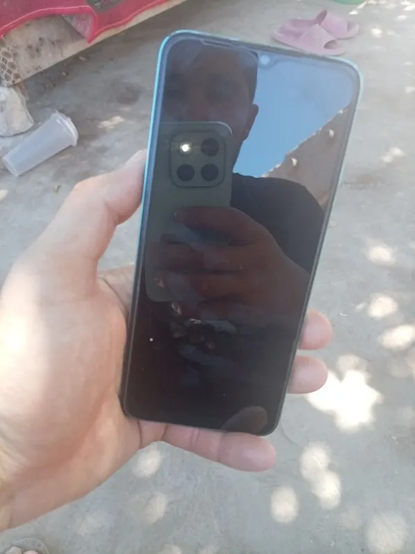 Tecno spar 64 gegabayt 2